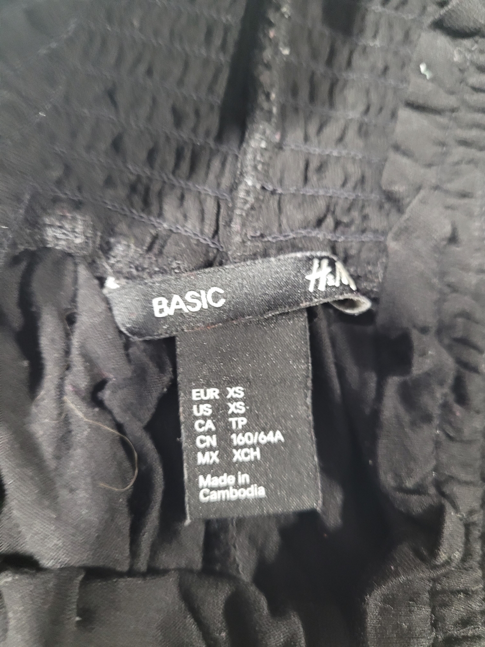 H&M Black Smocked Waist Circle Skirt - Picture 2 of 3